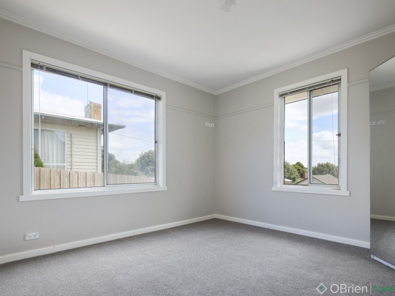 8 Burton Street, Warragul VIC 3820