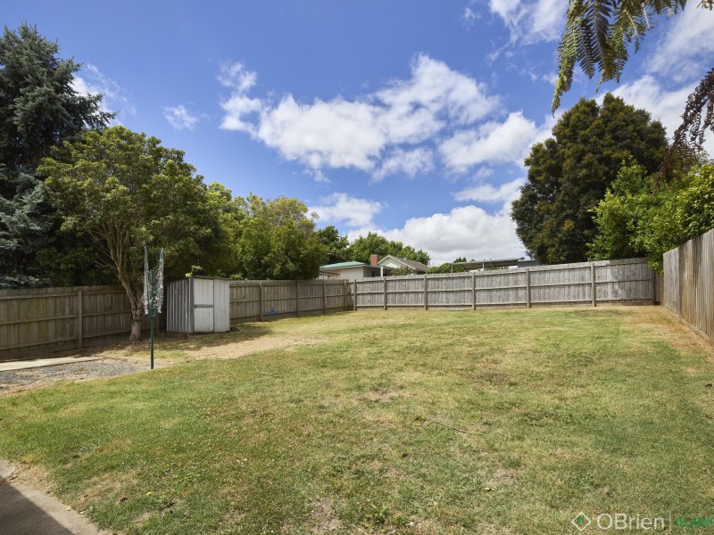 8 Burton Street, Warragul VIC 3820