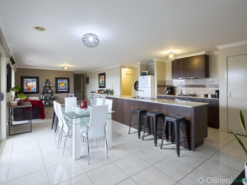 13 Toorongo Street, Drouin VIC 3818