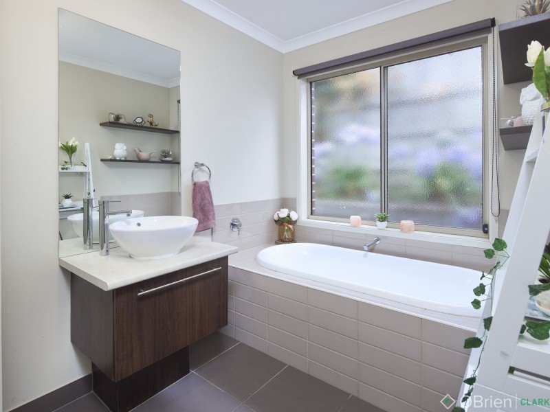 13 Toorongo Street, Drouin VIC 3818