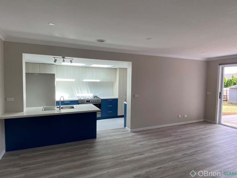 6 Hillandale Road, Warragul VIC 3820
