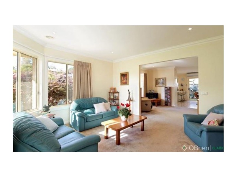 1/5 Karrala Court, Drouin VIC 3818