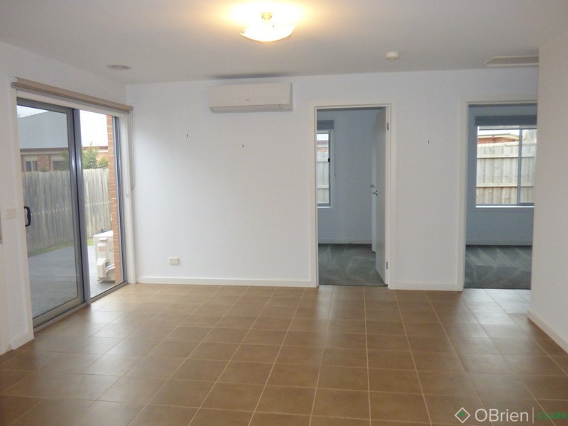 5 Leigh Court, Drouin VIC 3818