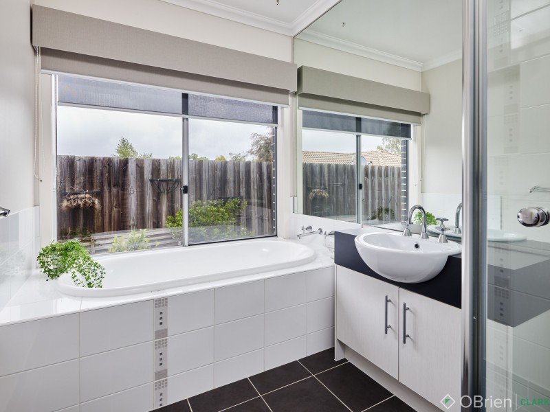 19 Richie Court, Drouin VIC 3818