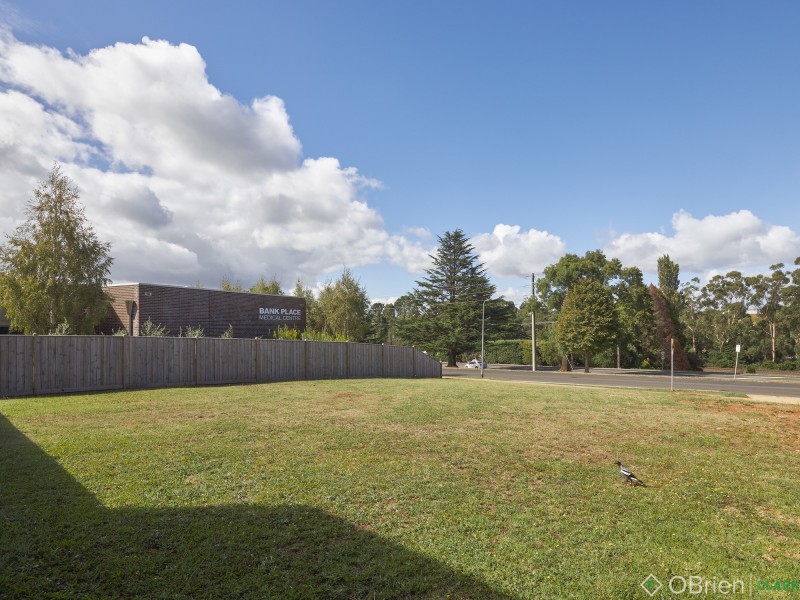 3 Buln Buln Road, Drouin VIC 3818