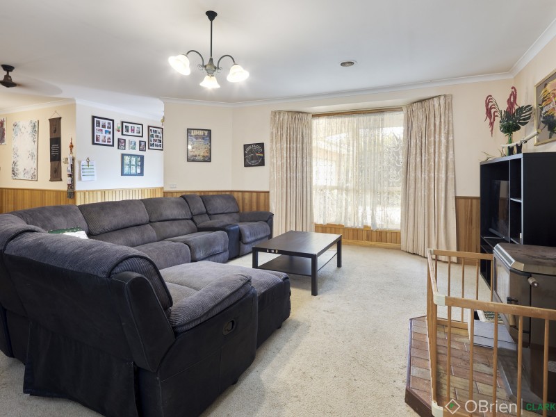 20 Outlook Drive, Drouin VIC 3818