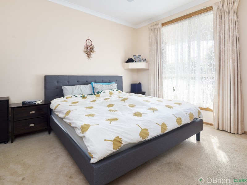 20 Outlook Drive, Drouin VIC 3818