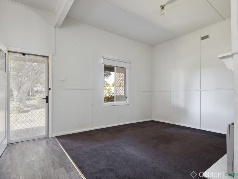 1/14 Church Street, Drouin VIC 3818