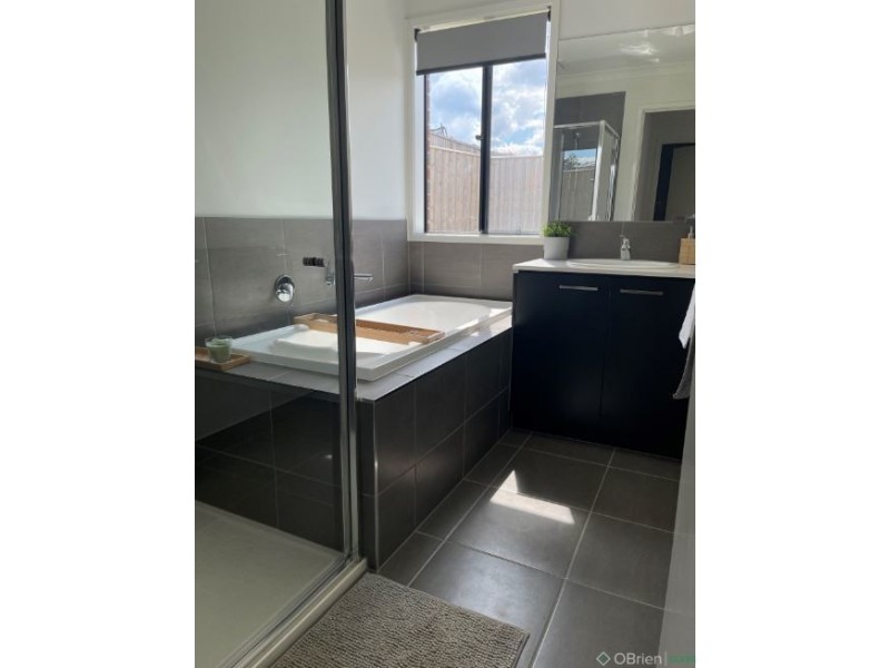 4 Hickory Street, Warragul VIC 3820