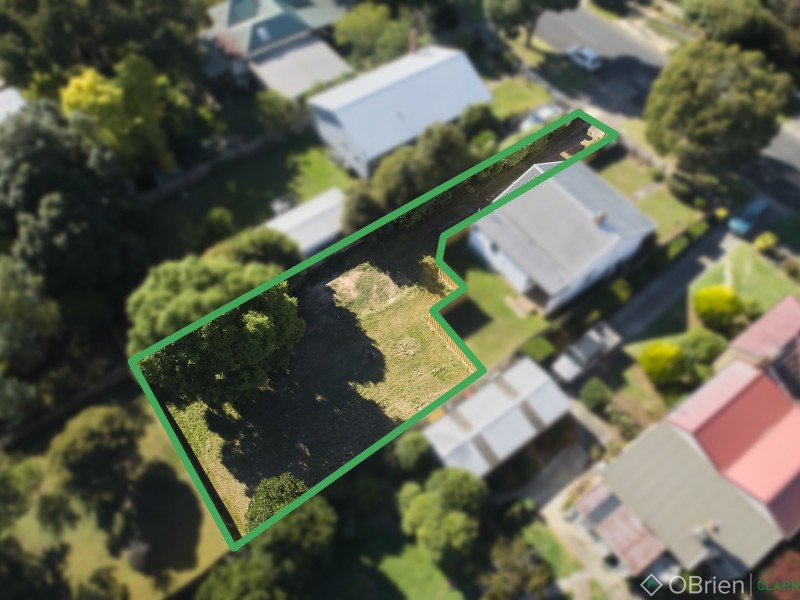 2/14 Church Street, Drouin VIC 3818