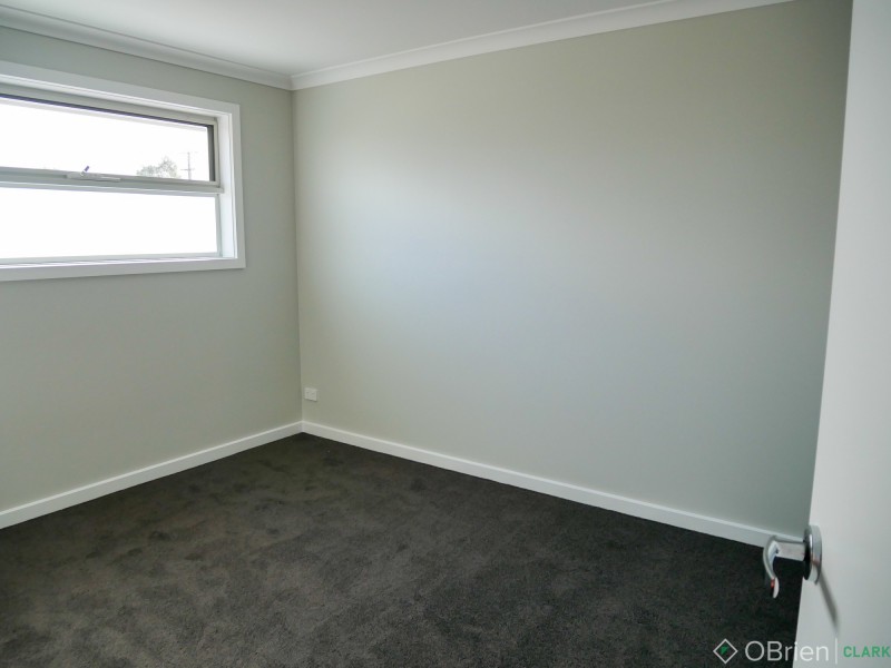 10 Kirkstall Close, Garfield VIC 3814