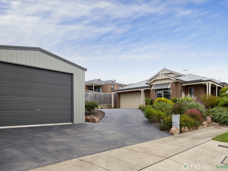 5 Bronte Court, Drouin VIC 3818