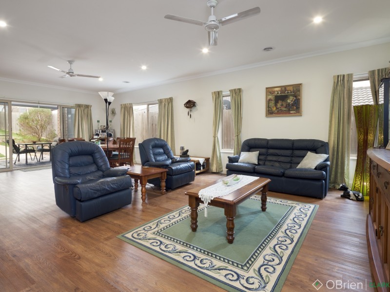 5 Bronte Court, Drouin VIC 3818