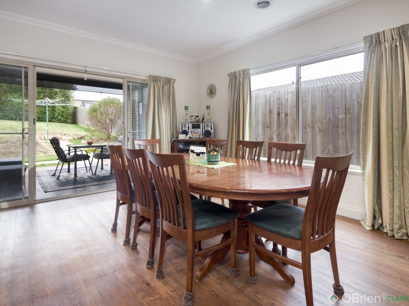 5 Bronte Court, Drouin VIC 3818