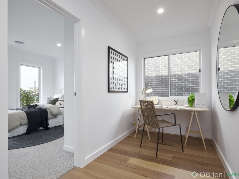 13 King Parrot Boulevard, Drouin VIC 3818