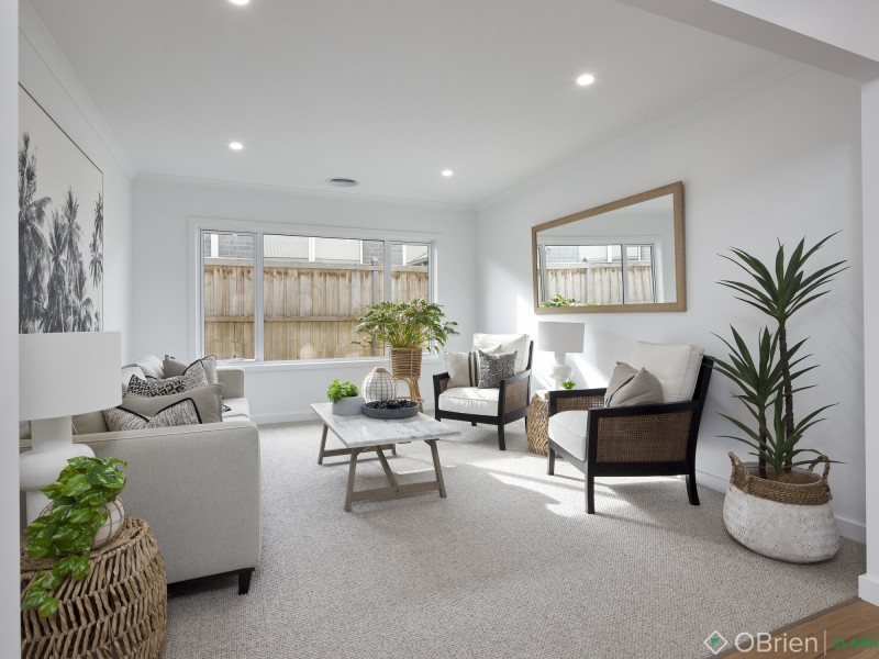 13 King Parrot Boulevard, Drouin VIC 3818