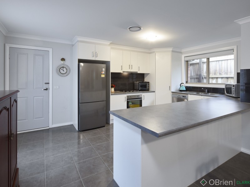 3/235 Princes Way, Drouin VIC 3818