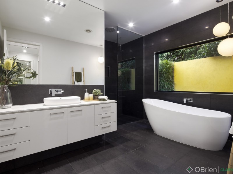 4 Empire Avenue, Drouin VIC 3818