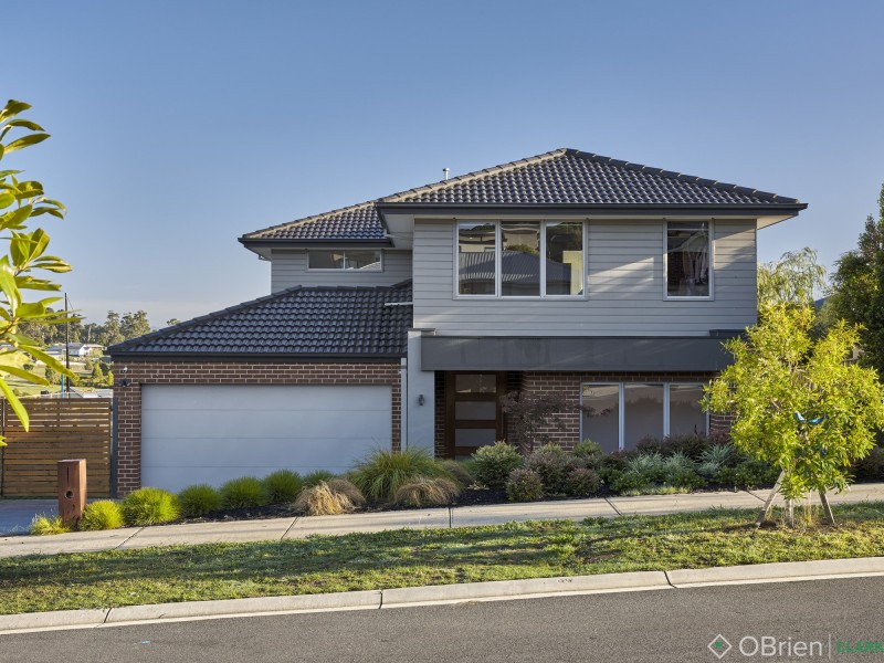 9 Finch Court, Drouin VIC 3818