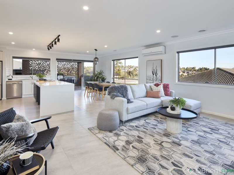 9 Finch Court, Drouin VIC 3818