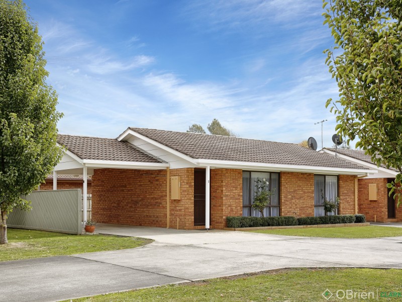 1/16 Cambridge Drive, Warragul VIC 3820