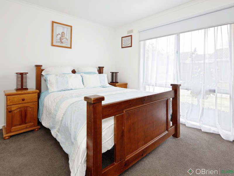 1/16 Cambridge Drive, Warragul VIC 3820