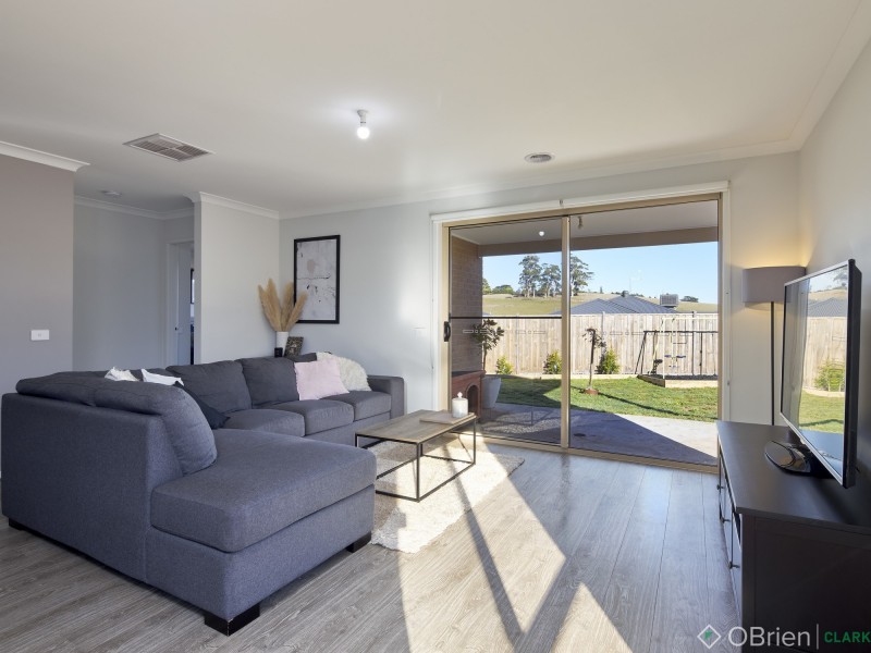 17 Nolan Drive, Warragul VIC 3820