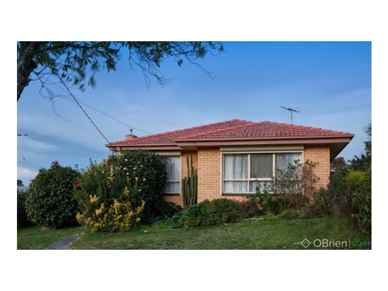 12 Charles Street, Drouin VIC 3818