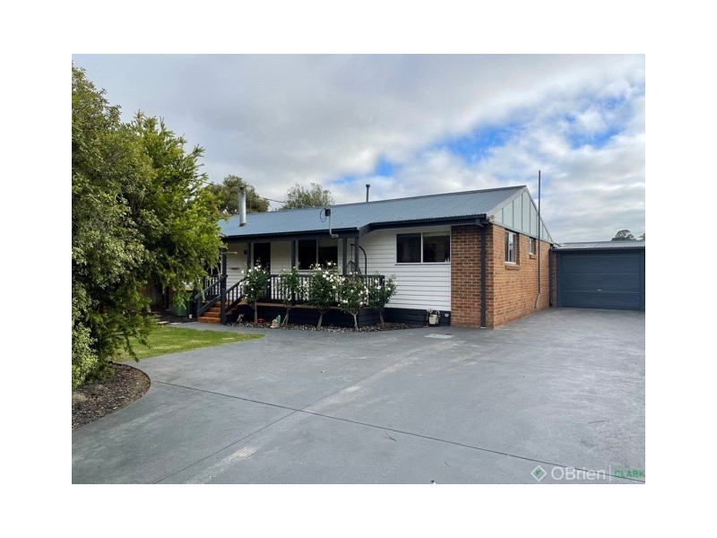 28 Railway Avenue, Bunyip VIC 3815