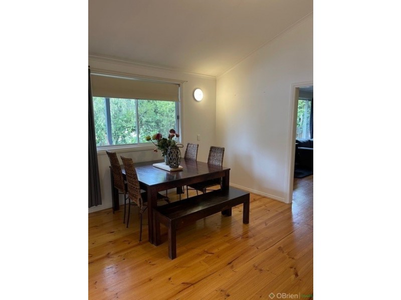 28 Railway Avenue, Bunyip VIC 3815