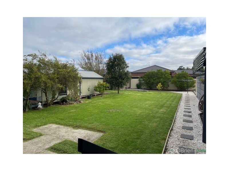 28 Railway Avenue, Bunyip VIC 3815