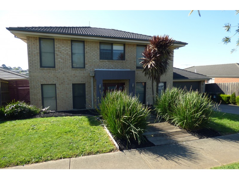 57 Walker Drive, Drouin VIC 3818