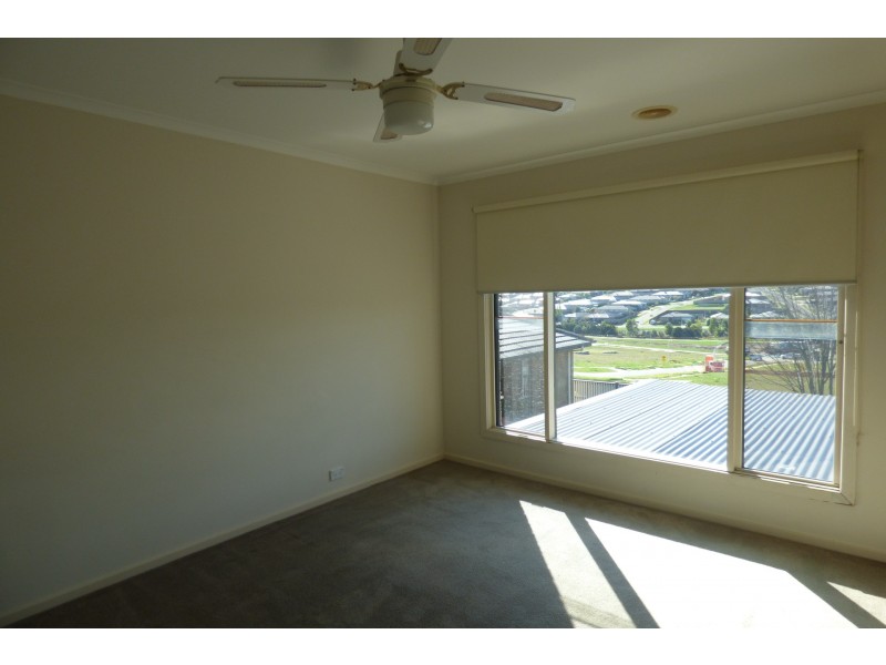 57 Walker Drive, Drouin VIC 3818