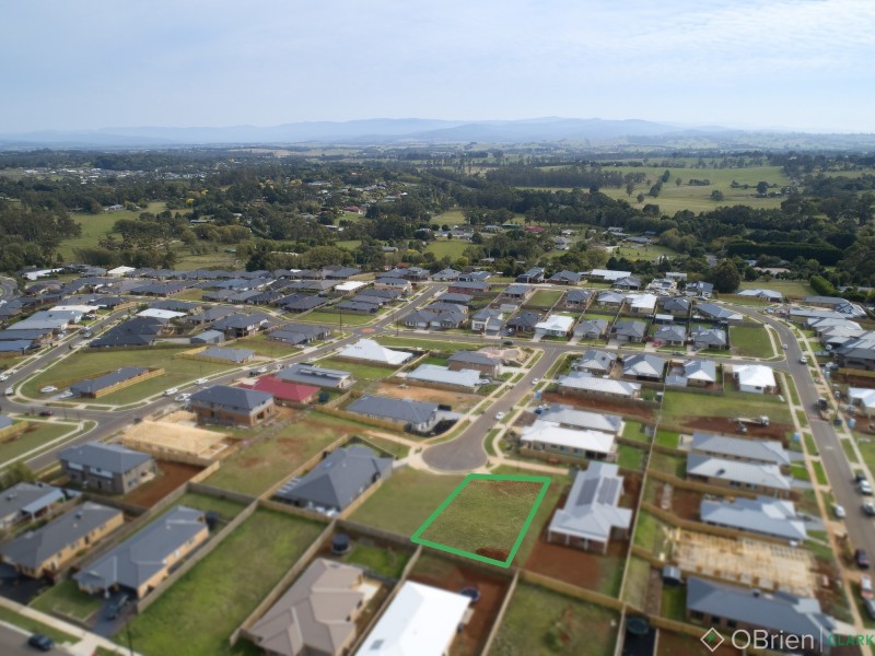 7 Sheraton Rise, Drouin VIC 3818