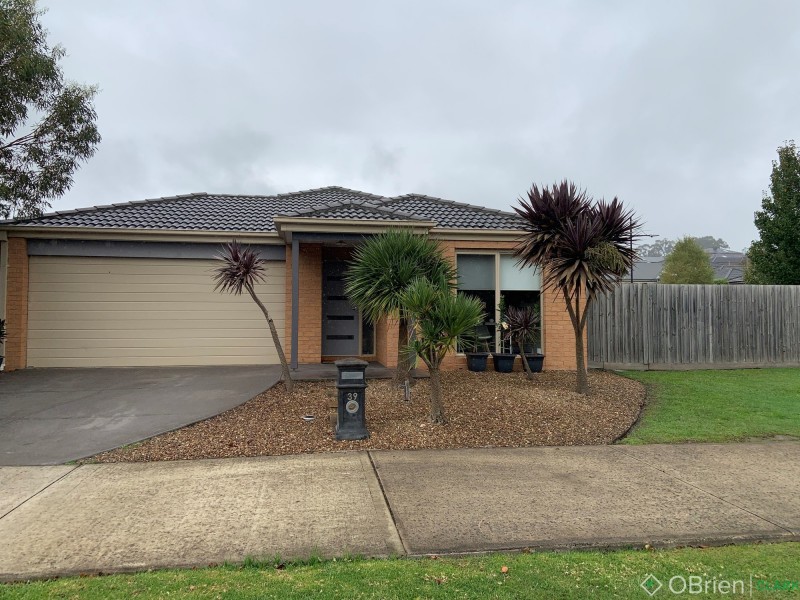 39 Summerhill Boulevard, Drouin VIC 3818