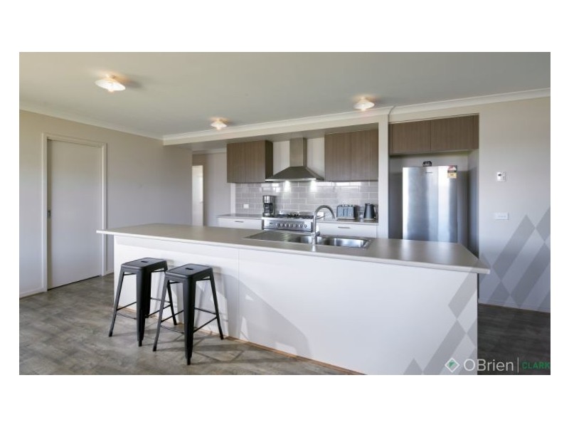 77 Silkwood Drive, Warragul VIC 3820