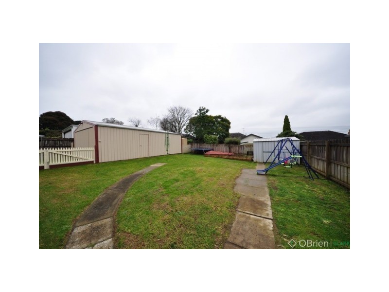 8 Fenton Street, Warragul VIC 3820
