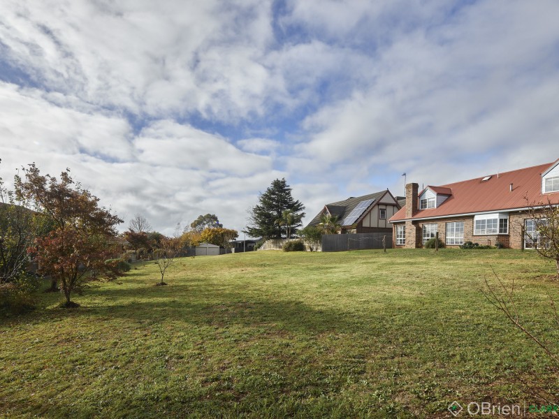 1 Nicolas Court, Warragul VIC 3820