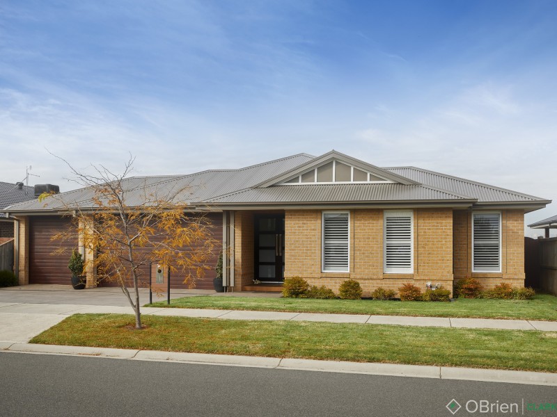 14 Ashdown Drive, Warragul VIC 3820