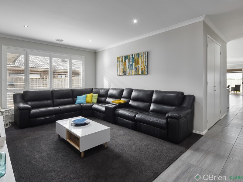 14 Ashdown Drive, Warragul VIC 3820