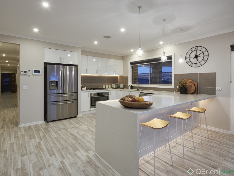 15 Bexley Boulevard, Drouin VIC 3818