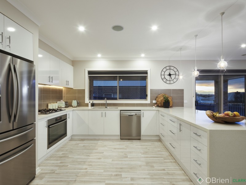15 Bexley Boulevard, Drouin VIC 3818