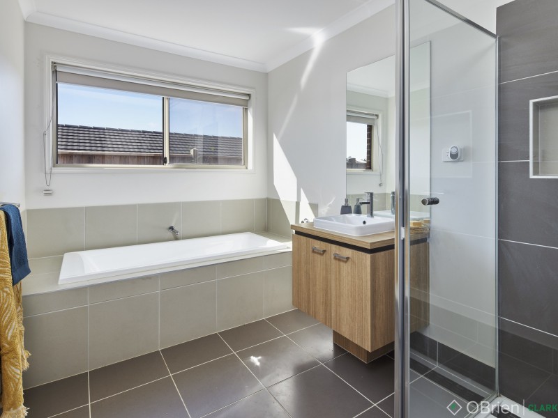 5 Bluestone Court, Warragul VIC 3820