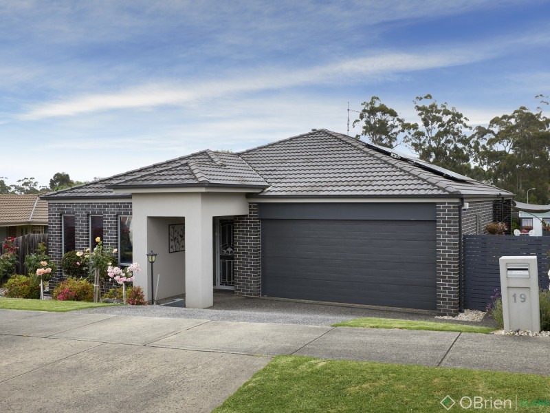 19 Richie Court, Drouin VIC 3818