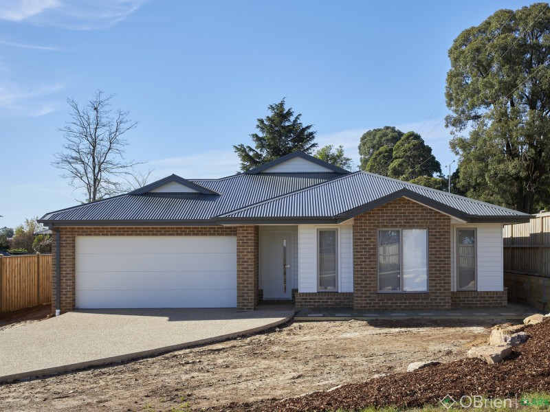 16 Southern Close, Drouin VIC 3818