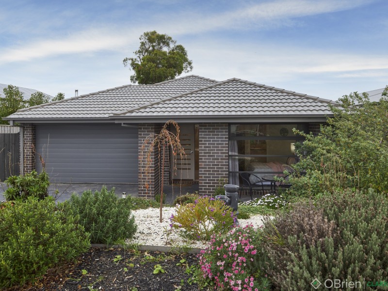 9 Jemima Court, Garfield VIC 3814