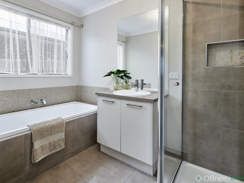 9 Jemima Court, Garfield VIC 3814