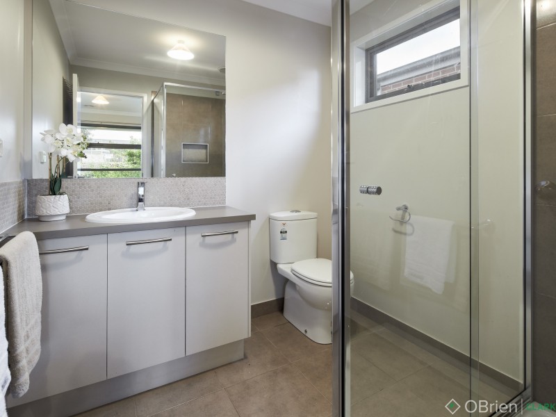 9 Jemima Court, Garfield VIC 3814