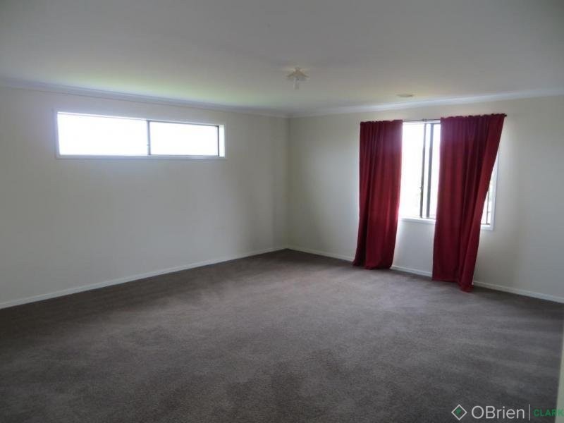 16 Bladen Street, Warragul VIC 3820