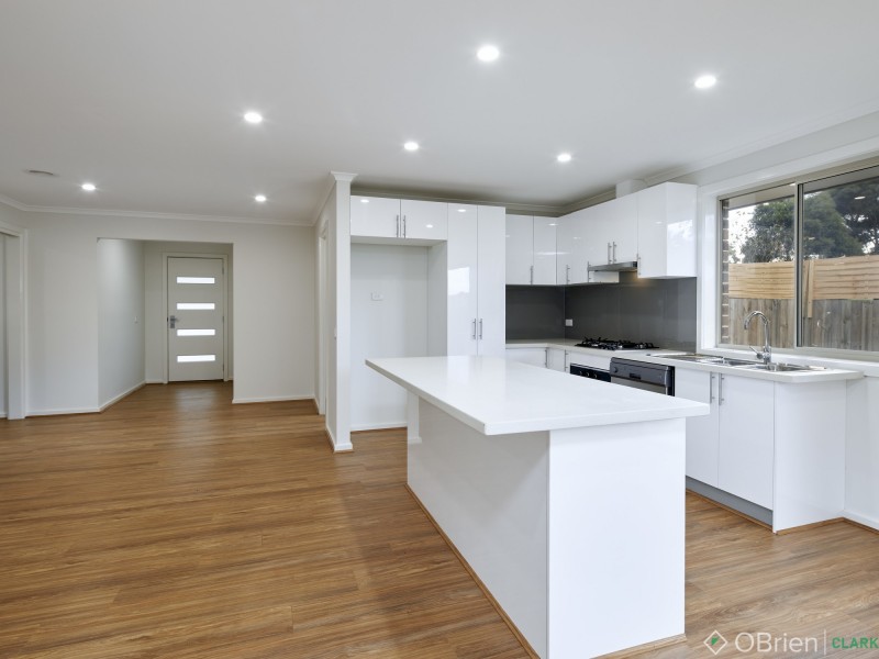 1/18-20 Main South Road, Drouin VIC 3818